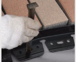 施工手順 アンカーを打ち込む